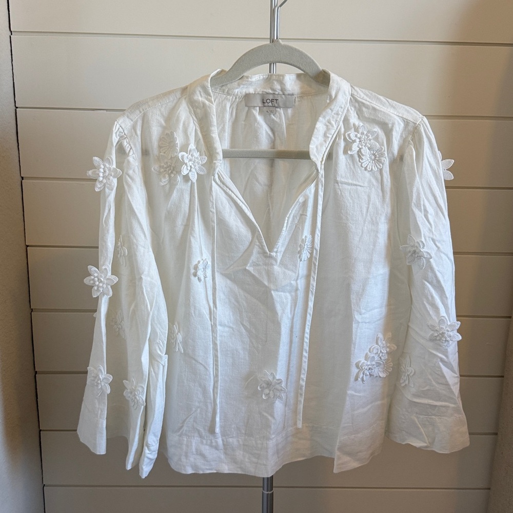 LOFT Women's White Floral Blouse